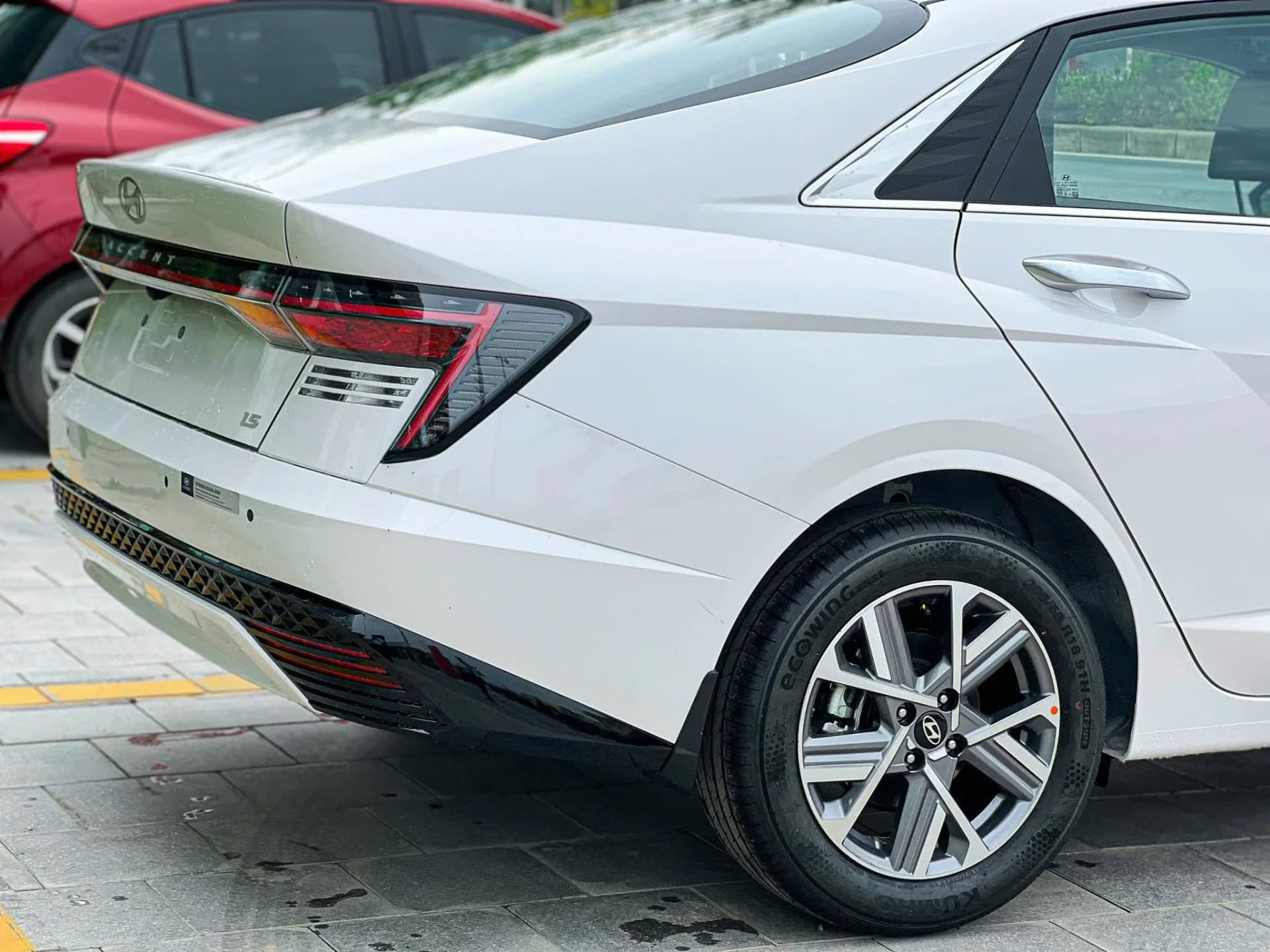 Phần đuôi xe